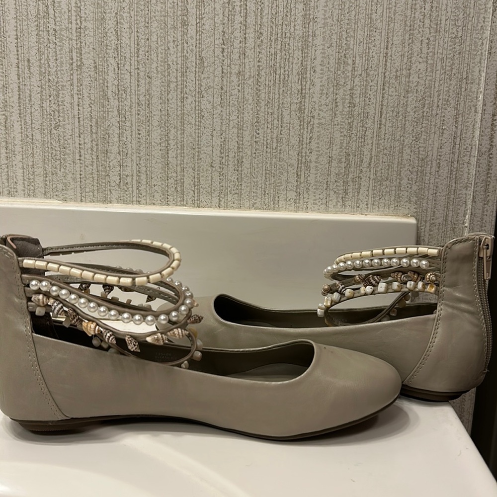 NWOT casual shoes
